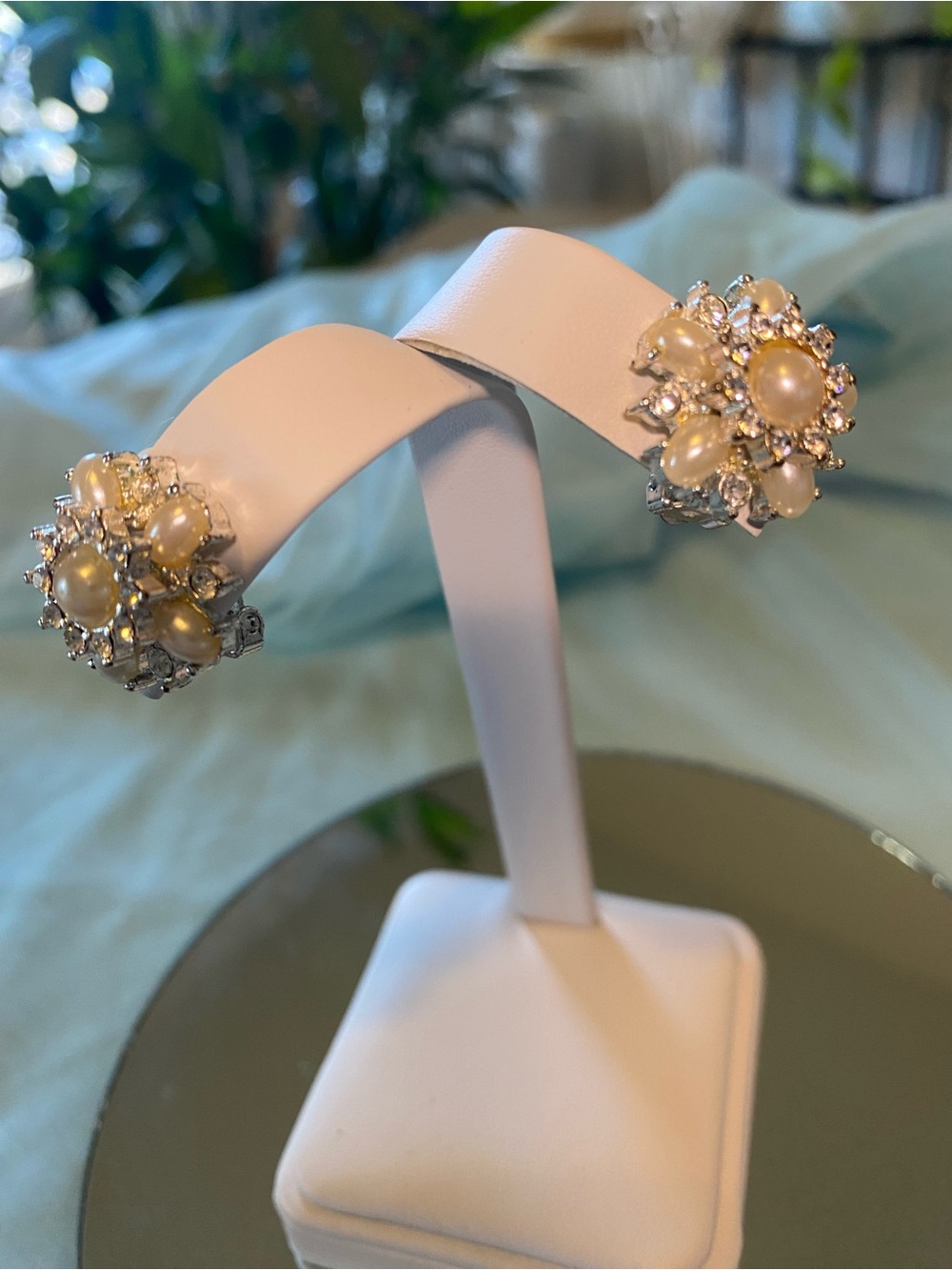 CLASSIC PEARL AND CRYSTAL FLOWER CLIP ON EARRINGS